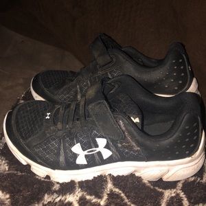 3y under armour shoes